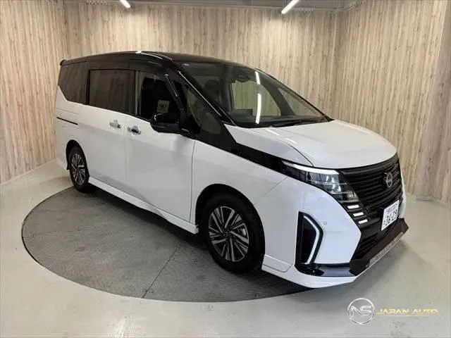 2023 Nissan Serena E-Power Highway Star V