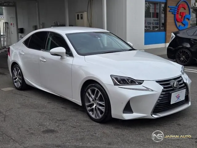 2016 Lexus IS IS200T Version L