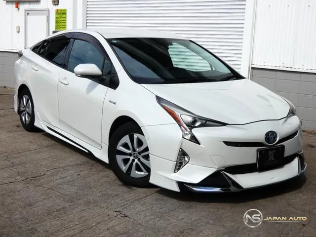 2016 Toyota Prius, photo 1 of 20