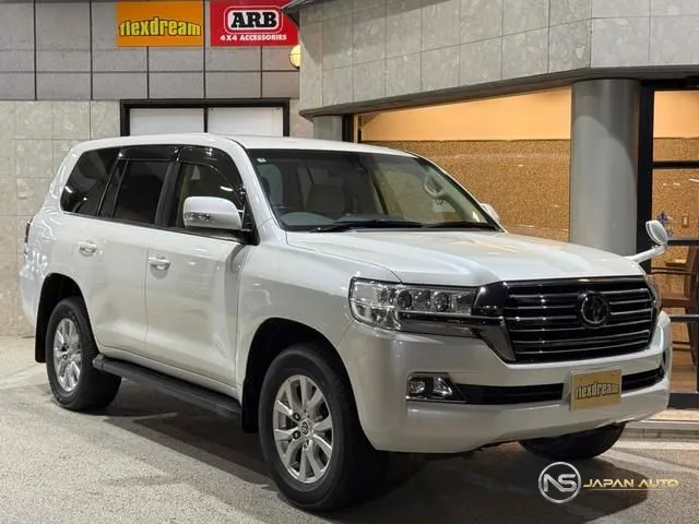 2017 Toyota Land Cruiser AX