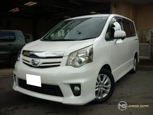 2010 Toyota Noah SI