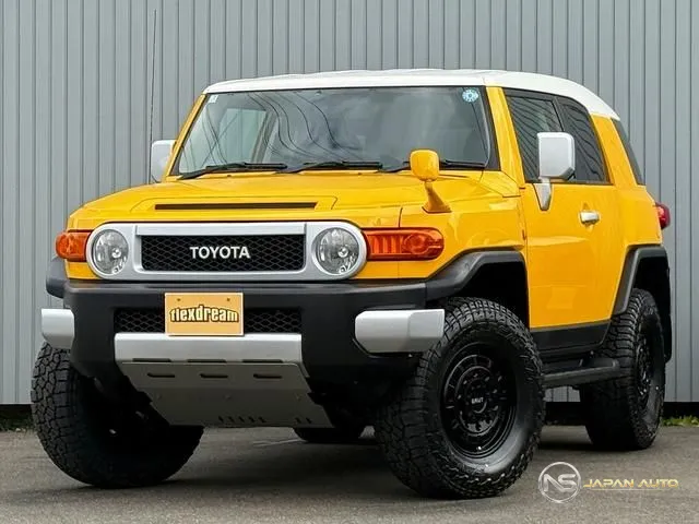 2011 Toyota FJ Cruiser Color Package