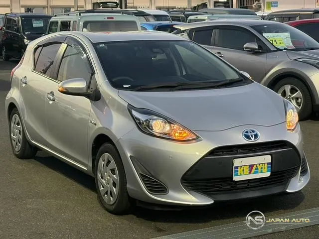 2018 Toyota Aqua S Style Black