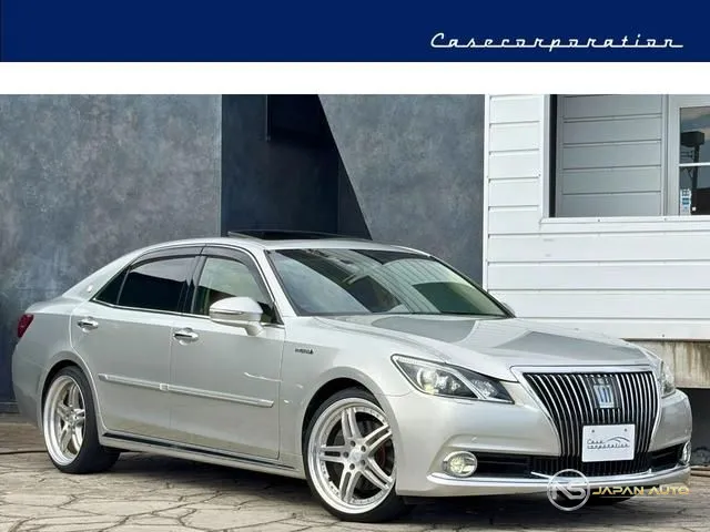 2013 Toyota Crown Majesta Base Grade