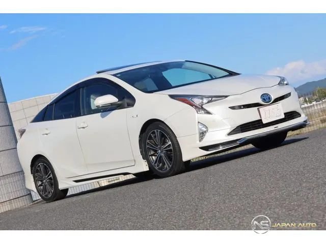 2016 Toyota Prius, photo 1 of 20
