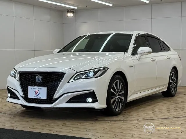 2018 Toyota Crown Hybrid S C Package