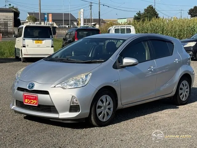 2013 Toyota Aqua G