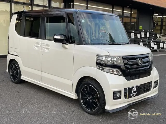2016 Honda N-Box Custom, photo 1 of 20
