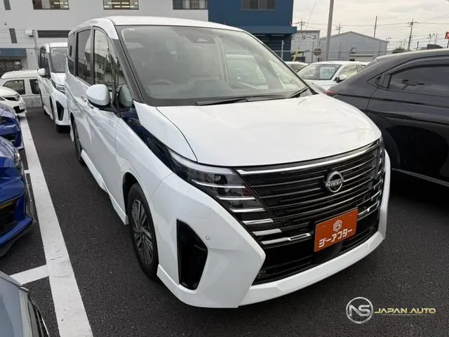 2026 Nissan Serena, photo 1 of 2