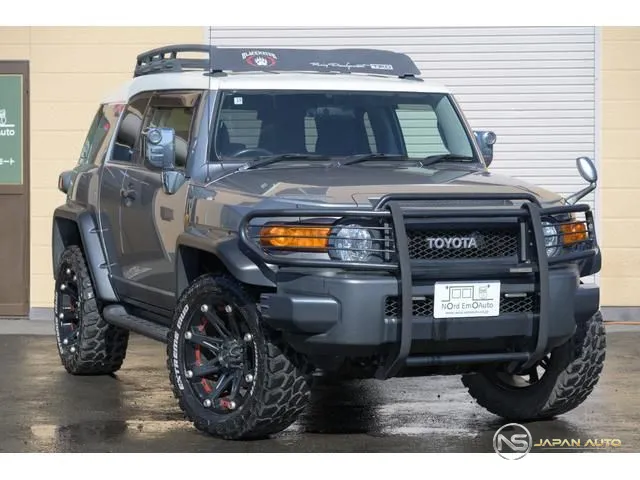 2011 Toyota FJ Cruiser Color Package