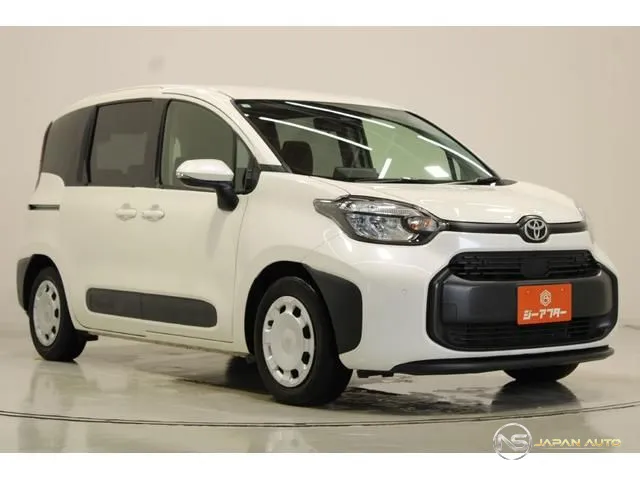 2023 Toyota Sienta Hybrid X