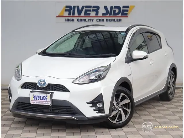 2017 Toyota Aqua, photo 1 of 20