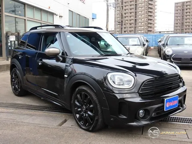 2021 MINI Mini Cooper D Crossover Shadow Edition