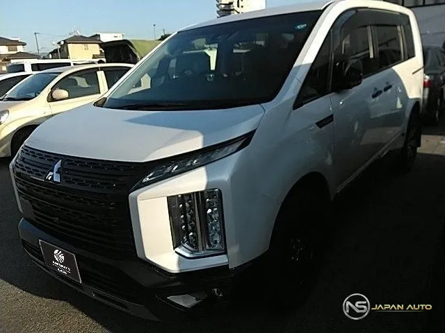 2024 Mitsubishi Delica D:5 Chamonix