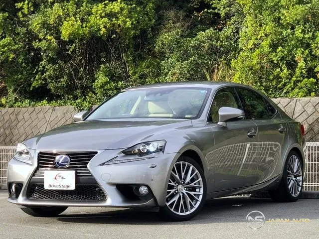 2014 Lexus IS IS300H Version L