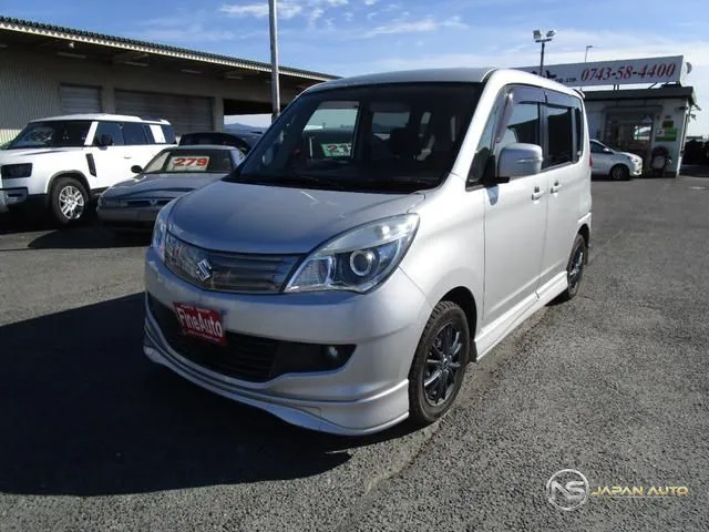 2011 Suzuki Solio S