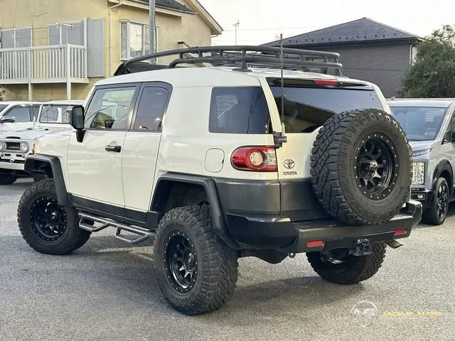 2012 America Toyota FJ Cruiser Base Grade