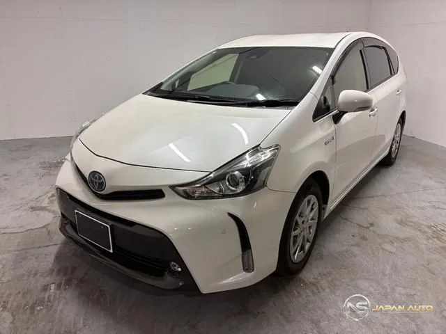 2019 Toyota Prius Alpha S Tune Black II