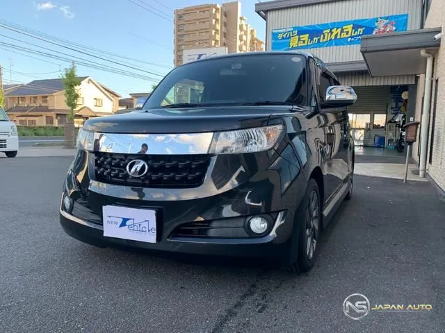 2016 Toyota BB Z Kirameki