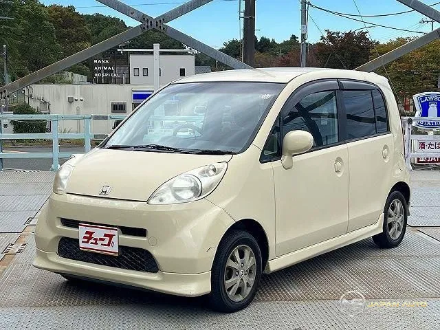2004 Honda Life D