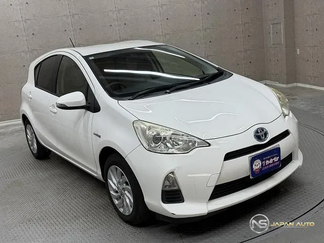 2014 Toyota Aqua L
