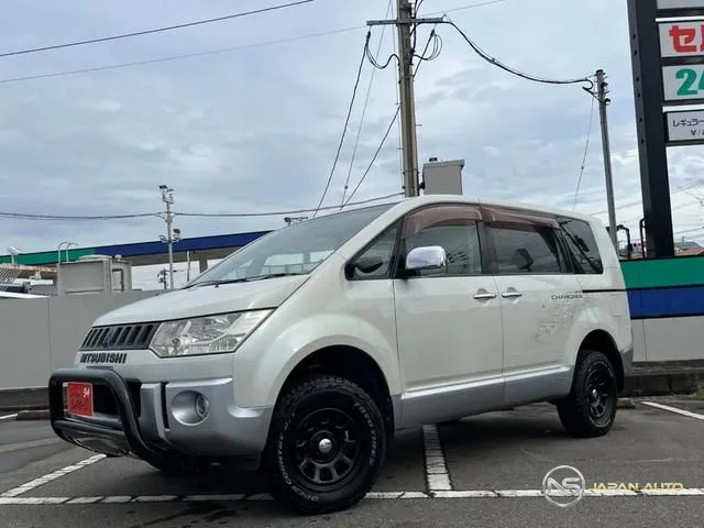 2009 Mitsubishi Delica D:5 Chamonix
