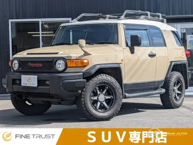 2013 Toyota FJ Cruiser Offroad Package