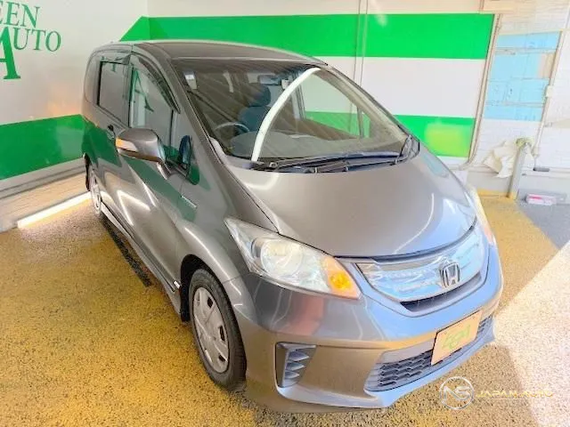 2012 Honda Freed Hybrid Just Selection
