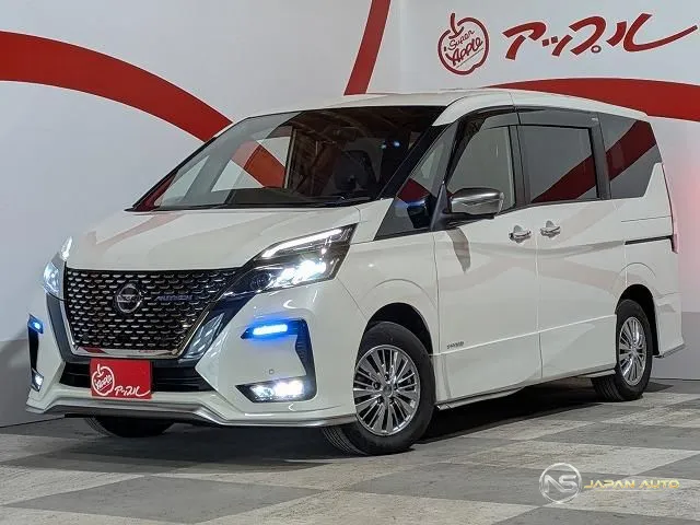 2022 Nissan Serena, photo 1 of 20