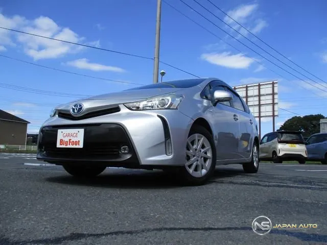 2015 Toyota Prius Alpha S