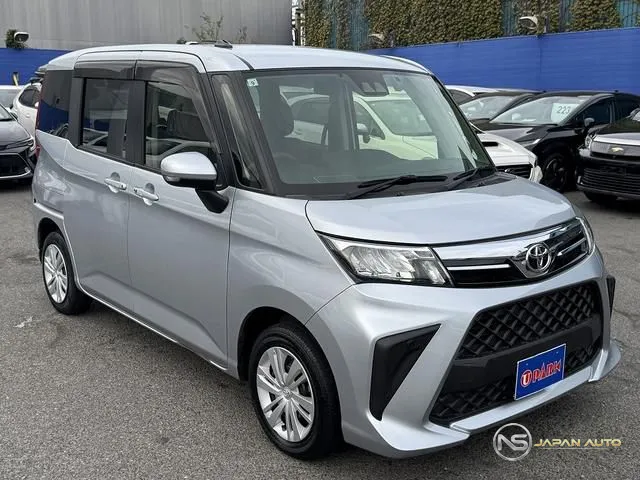 2021 Toyota Roomy G