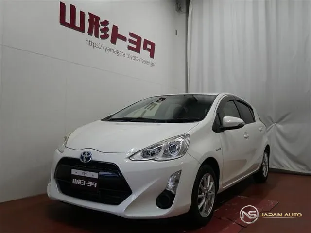 2016 Toyota Aqua S