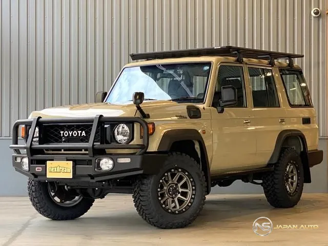 2025 Toyota Land Cruiser 70 AX