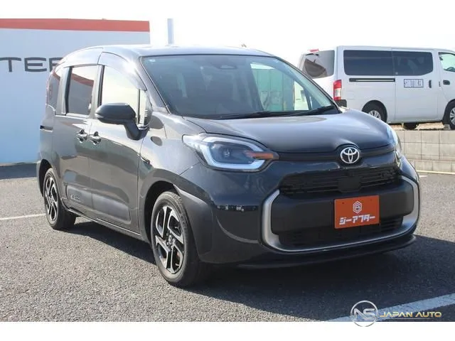 2023 Toyota Sienta Hybrid Z