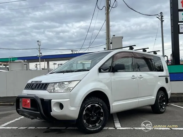 2008 Mitsubishi Delica D:5 G Power Package