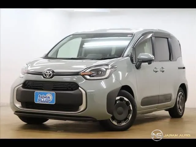2023 Toyota Sienta Hybrid Z