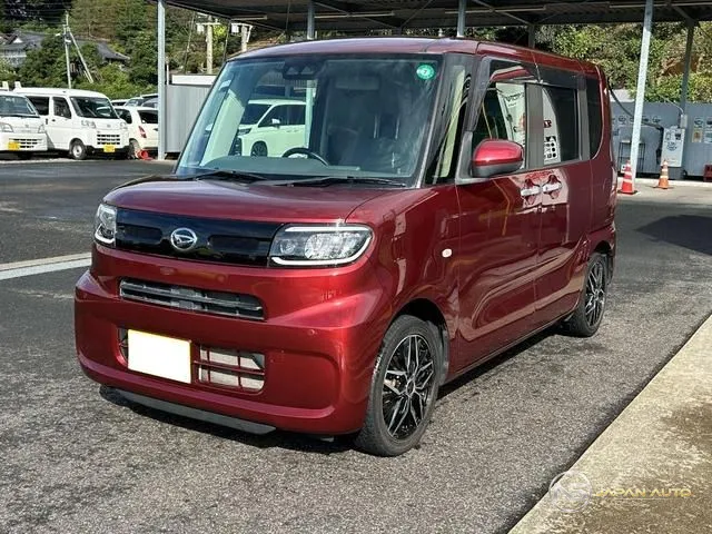 2019 Daihatsu Tanto, photo 1 of 18