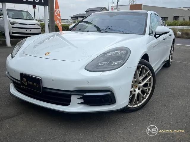 2020 Porsche Panamera Base Grade