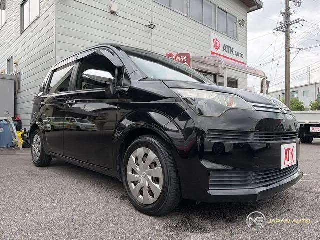 2015 Toyota Spade F Queen
