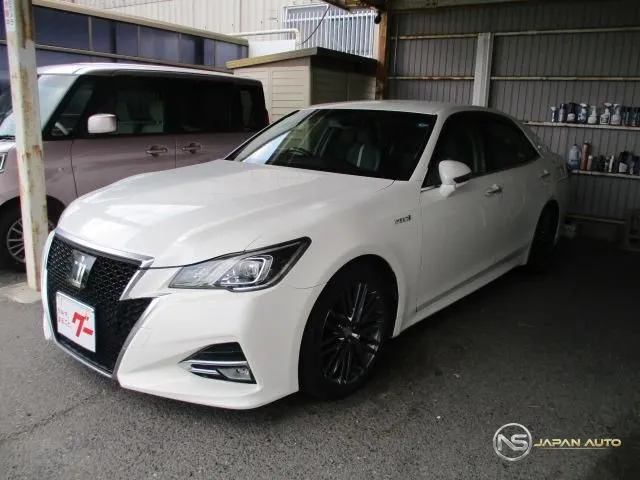 2017 Toyota Crown Hybrid Athlete S J-Frontier