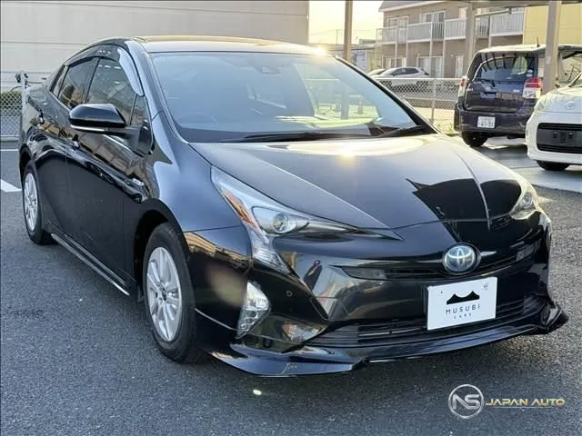 2017 Toyota Prius S Safety Plus