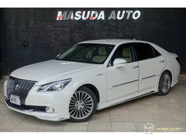 2014 Toyota Crown Majesta F Version