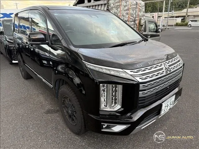 2019 Mitsubishi Delica D:5 G