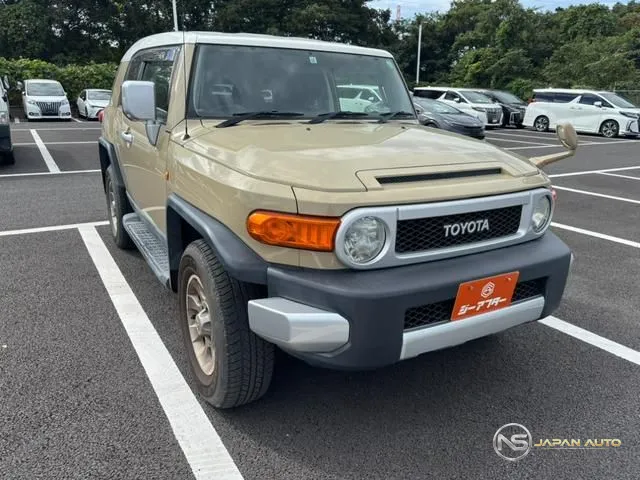 2011 Toyota FJ Cruiser Base Grade