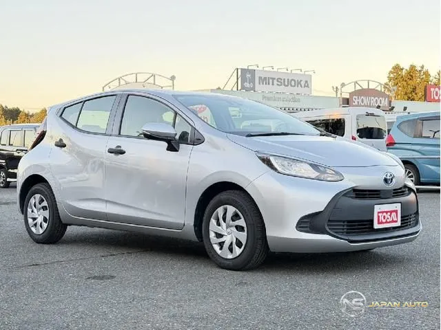 2022 Toyota Aqua B