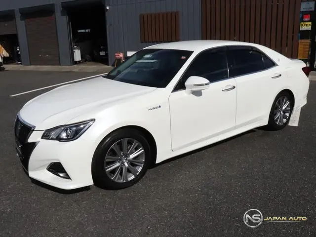 2015 Toyota Crown Hybrid Athlete S