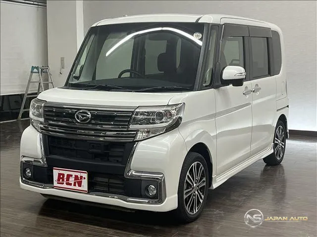 2016 Daihatsu Tanto, photo 1 of 20