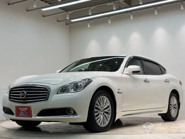 2016 Nissan Cima Hybrid