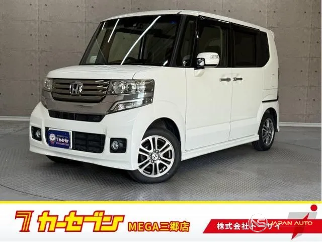 2015 Honda N-Box Custom, photo 1 of 20