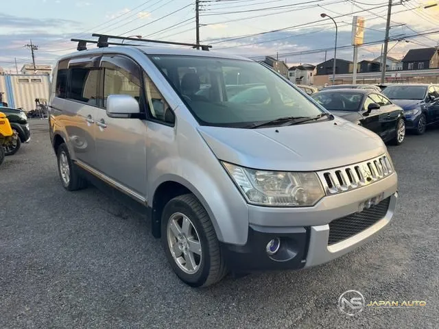 2009 Mitsubishi Delica D:5 Exceedii